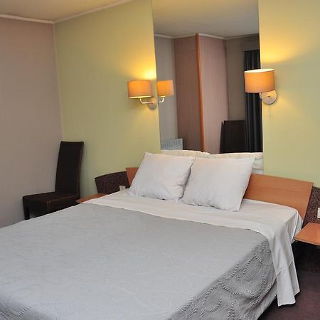 Afrit 28 Hotell Heusden-Zolder Rom bilde