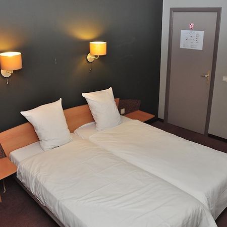 Afrit 28 Hotell Heusden-Zolder Rom bilde