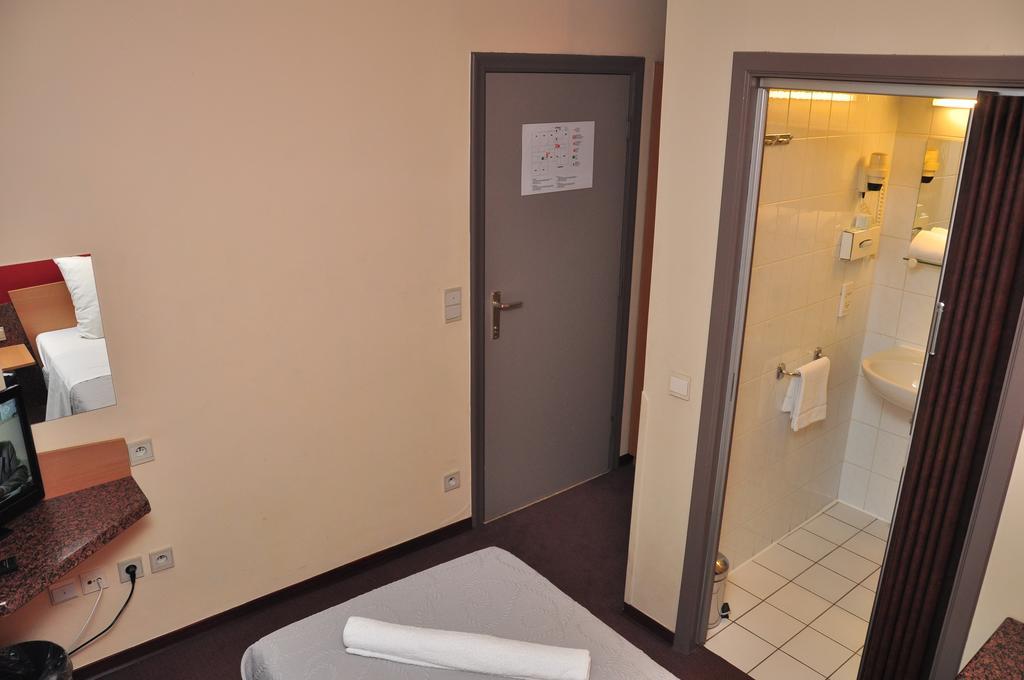 Afrit 28 Hotell Heusden-Zolder Rom bilde
