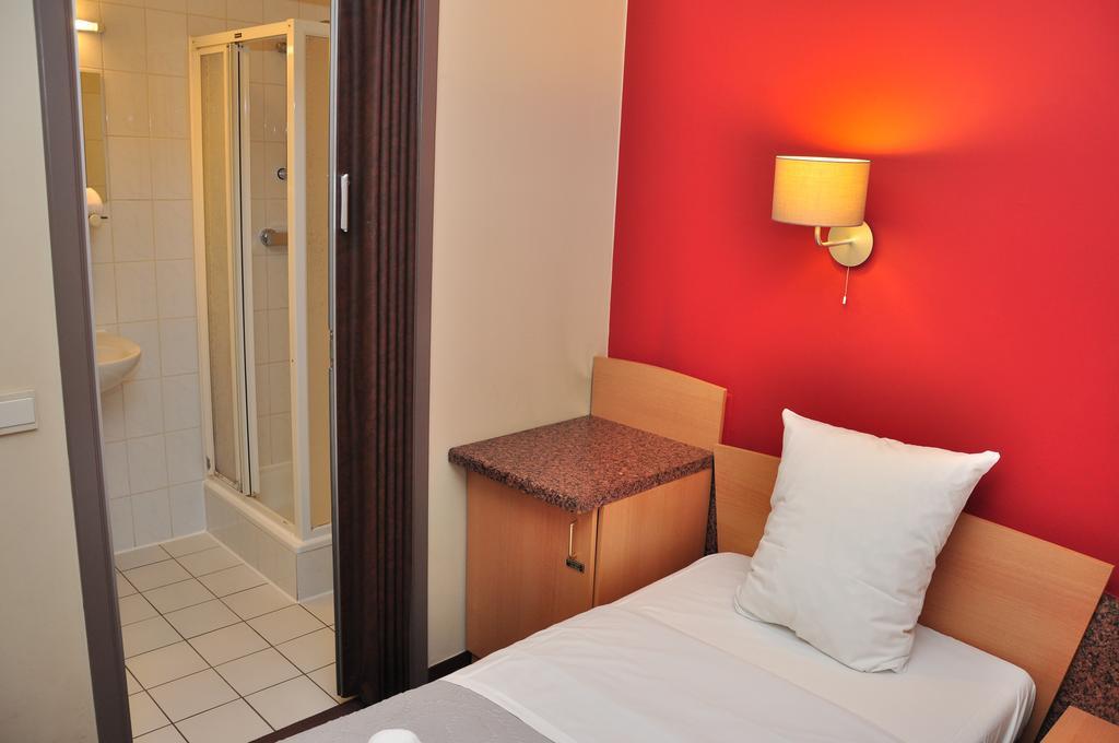 Afrit 28 Hotell Heusden-Zolder Rom bilde