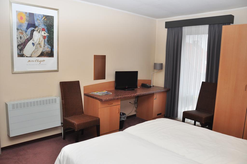 Afrit 28 Hotell Heusden-Zolder Rom bilde
