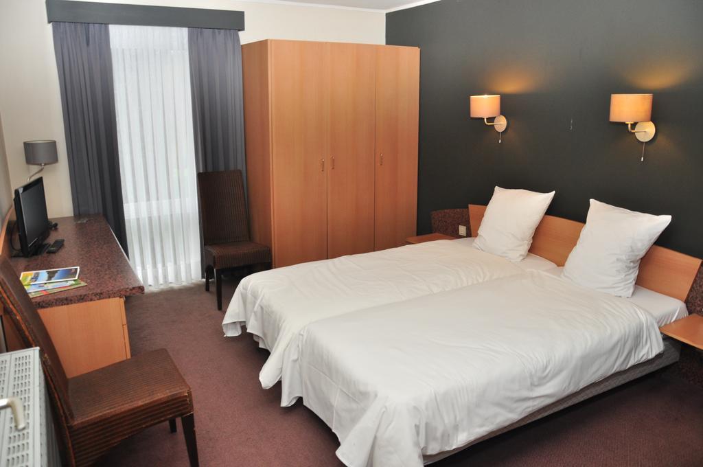 Afrit 28 Hotell Heusden-Zolder Rom bilde
